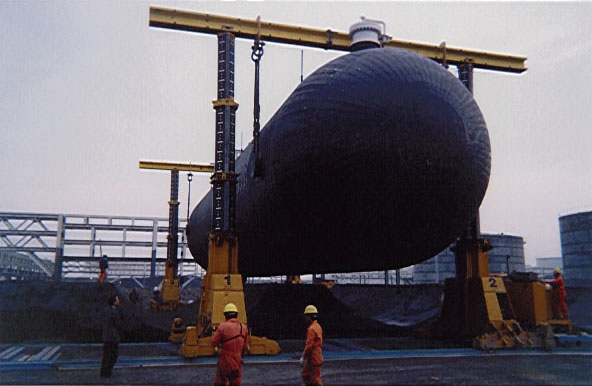 大型設(shè)備吊裝案例 大型設(shè)備吊裝案例