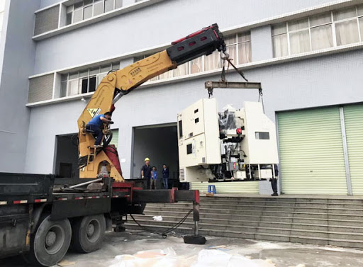 無錫設(shè)備搬運(yùn)公司告訴你：大型設(shè)備起重吊裝的做法和注意事項有哪些？